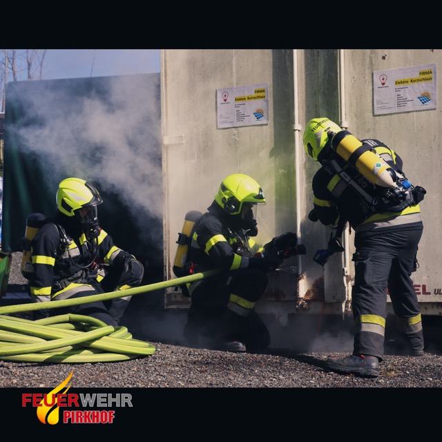 Feuerwehr mit Atemschutz