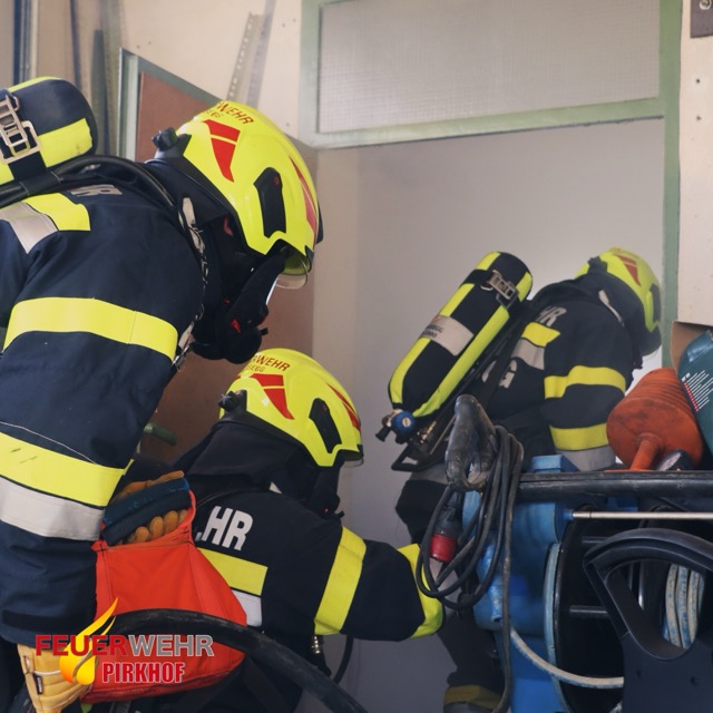 Feuerwehr mit Atemschutz